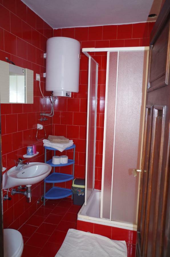 Apartment Lukovo - Puskaric エクステリア 写真