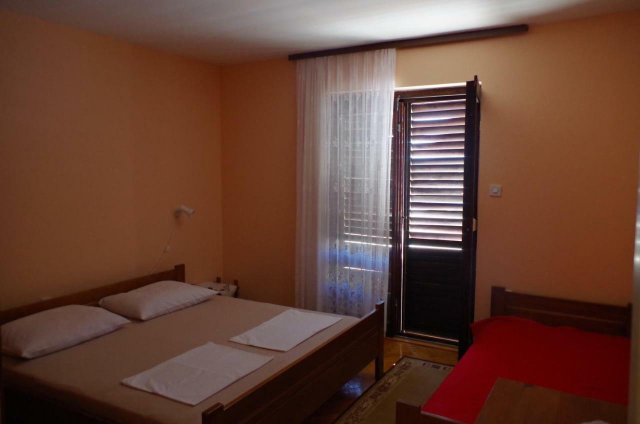 Apartment Lukovo - Puskaric エクステリア 写真
